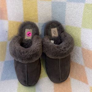 NWOT UGG Charcoal Shearling Slippers